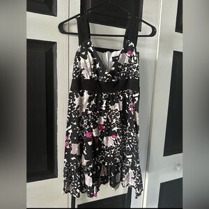 Women’s alyn Paige New York vintage floral mini dress!